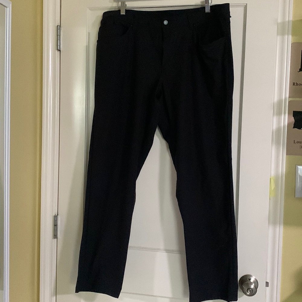Men’s Lululemon 5-pocket pants